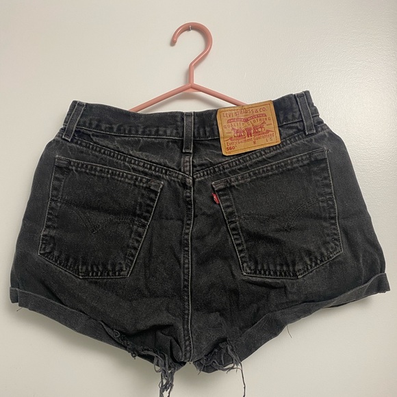Levi Jean Shorts - Picture 2 of 4